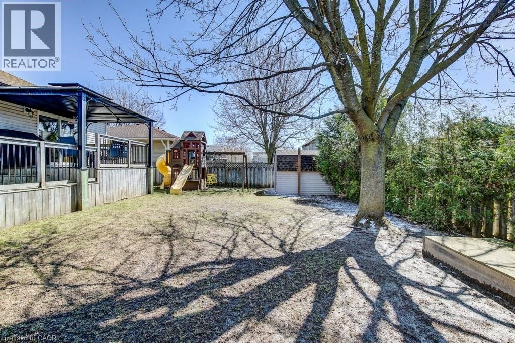 770 NAPIER STREET WEST Image 38