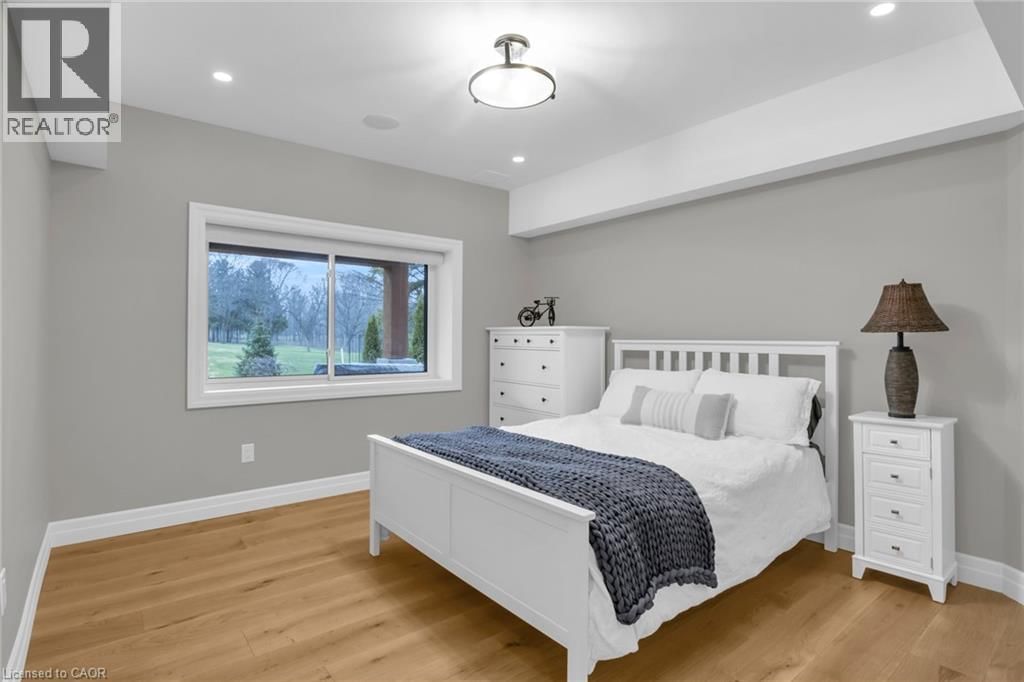 250 STANLEY DRIVE Image 27