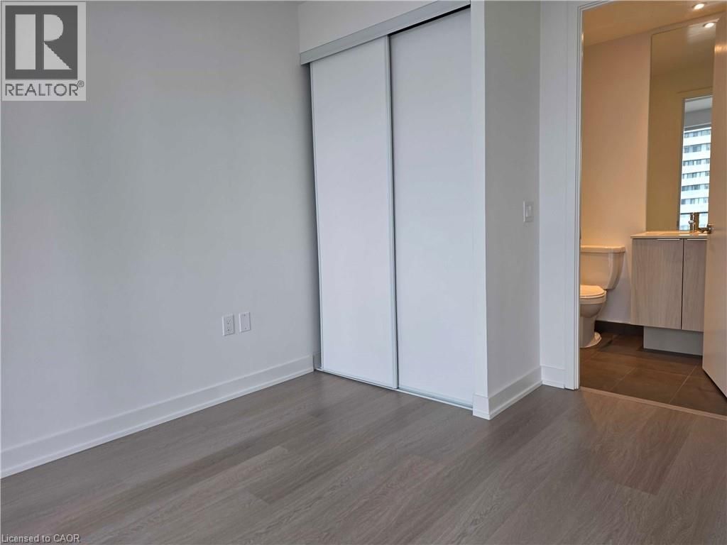 1306 - 448 BURNHAMTHORPE ROAD WEST Image 4