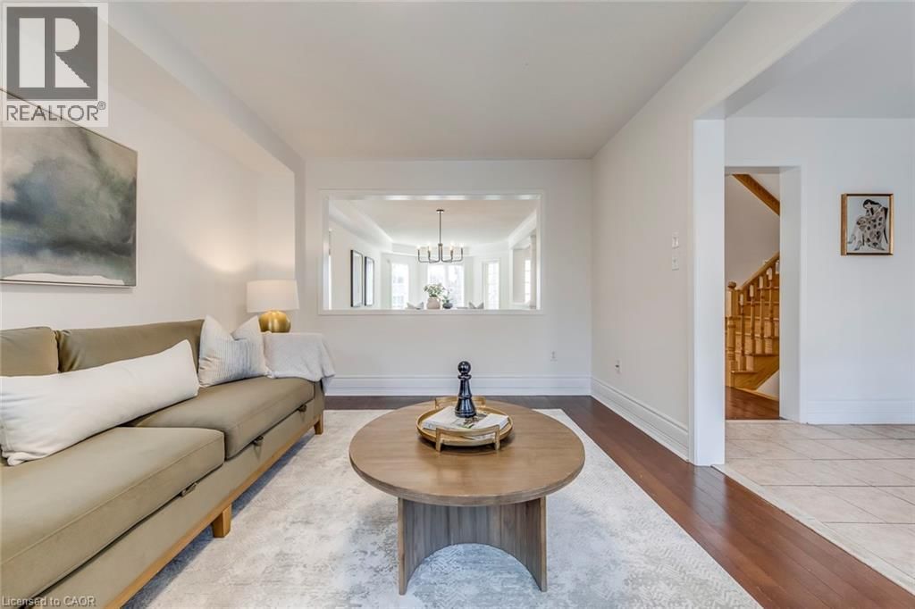 5811 PAGE CRESCENT Image 18