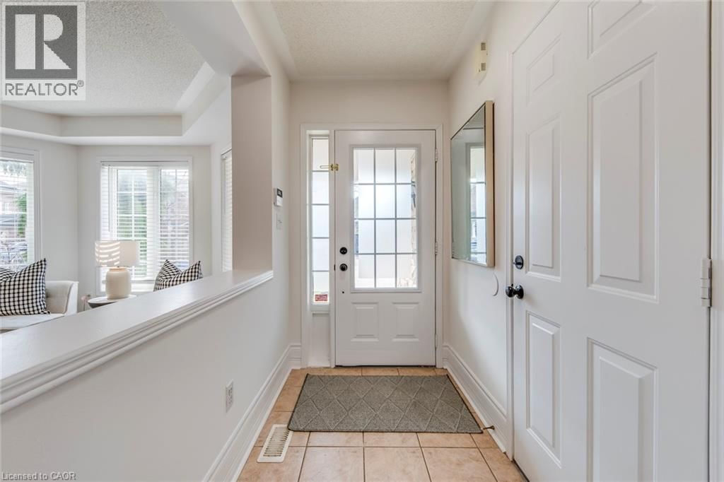 5811 PAGE CRESCENT Image 3