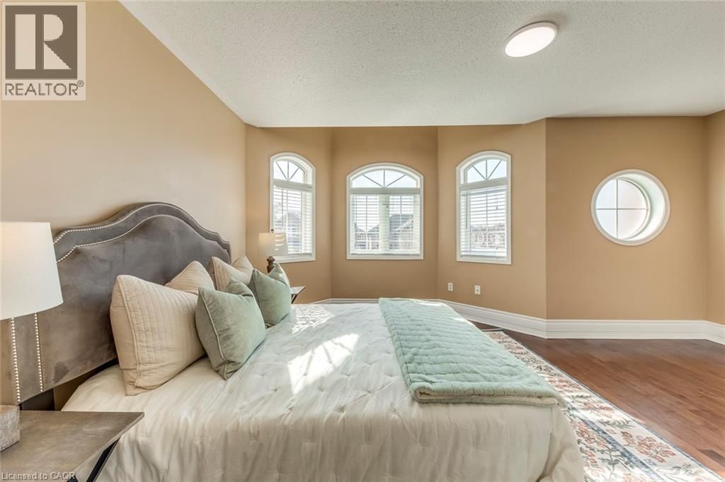 5811 PAGE CRESCENT Image 36