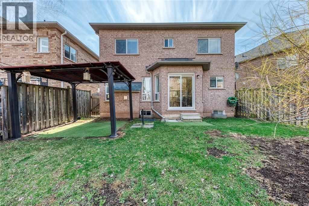 5811 PAGE CRESCENT Image 40