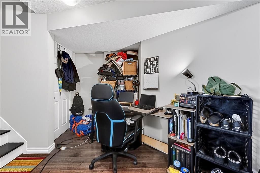 228 HOLBORN DRIVE Image 22