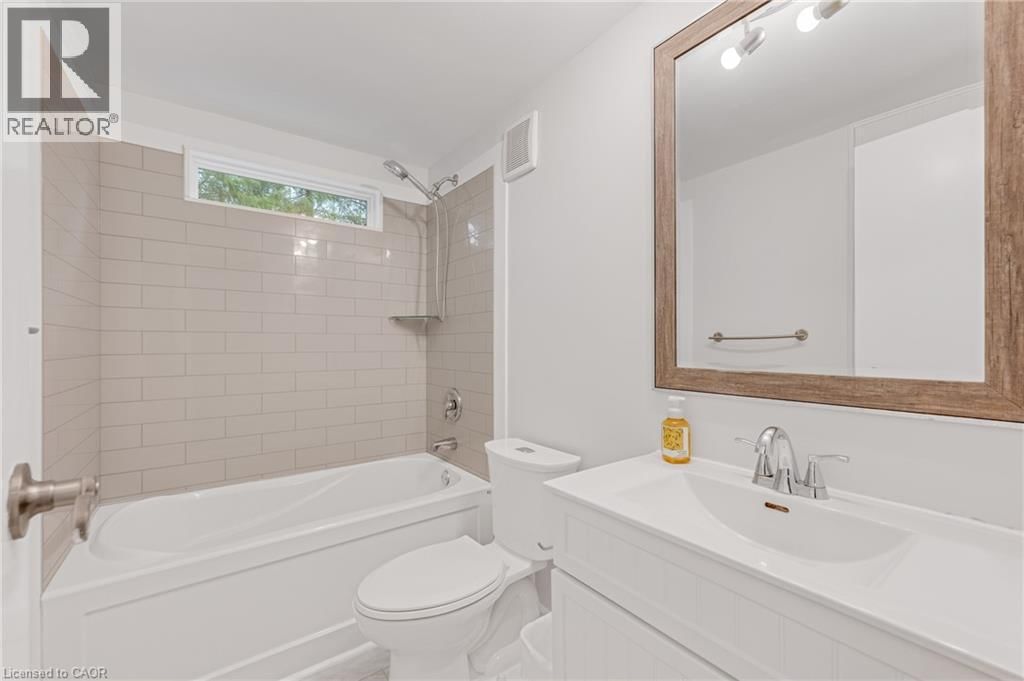 157 MAPLE CRESCENT Image 20