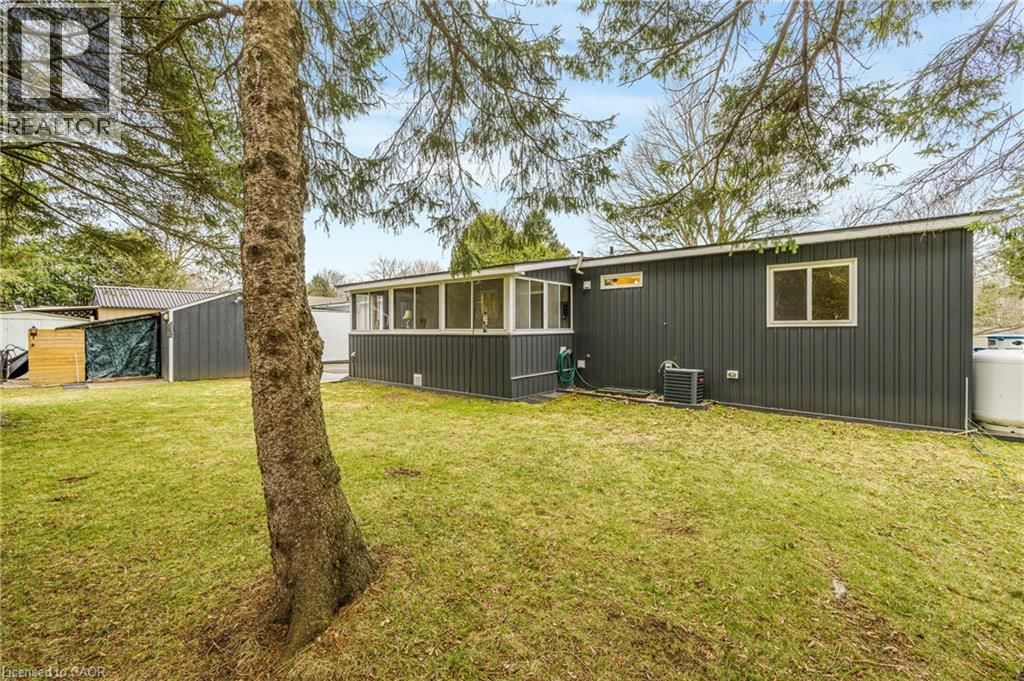 157 MAPLE CRESCENT Image 28