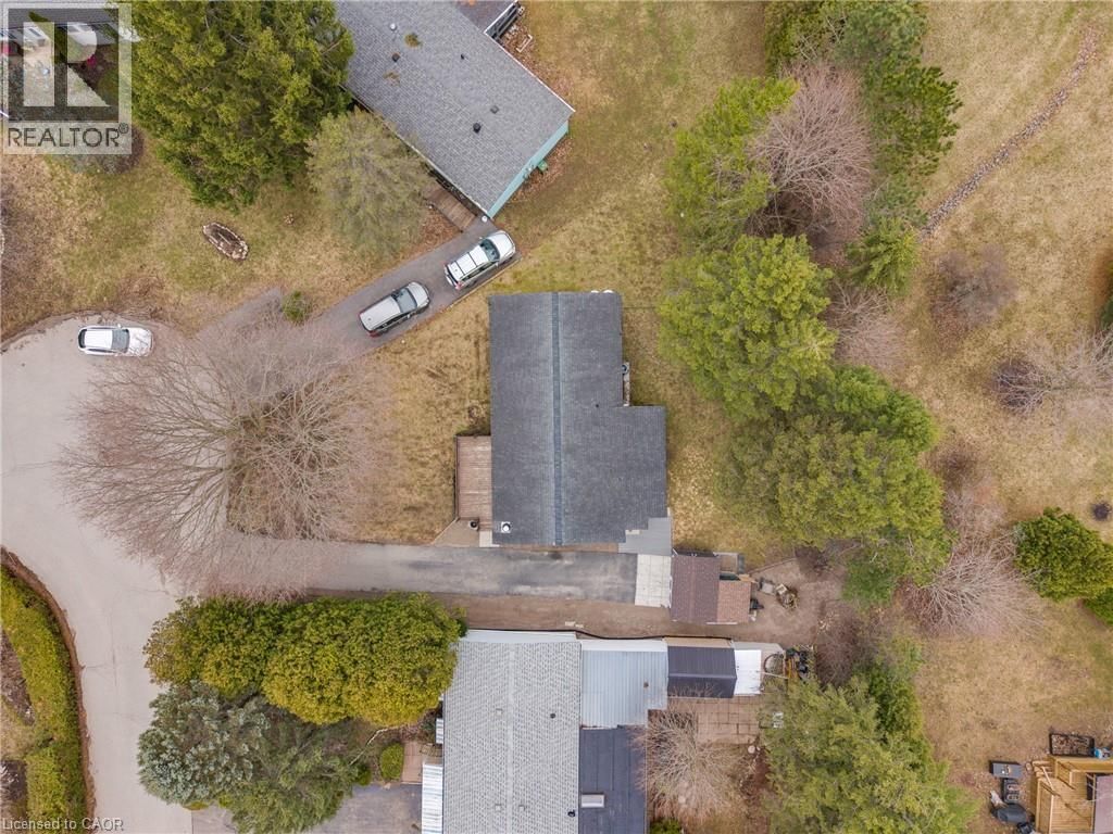 157 MAPLE CRESCENT Image 3