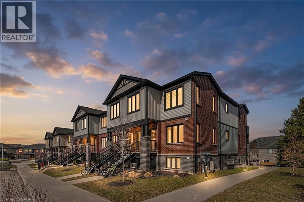 D8 - 160 ROCHEFORT STREET Image 2