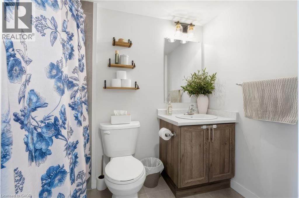 D8 - 160 ROCHEFORT STREET Image 25