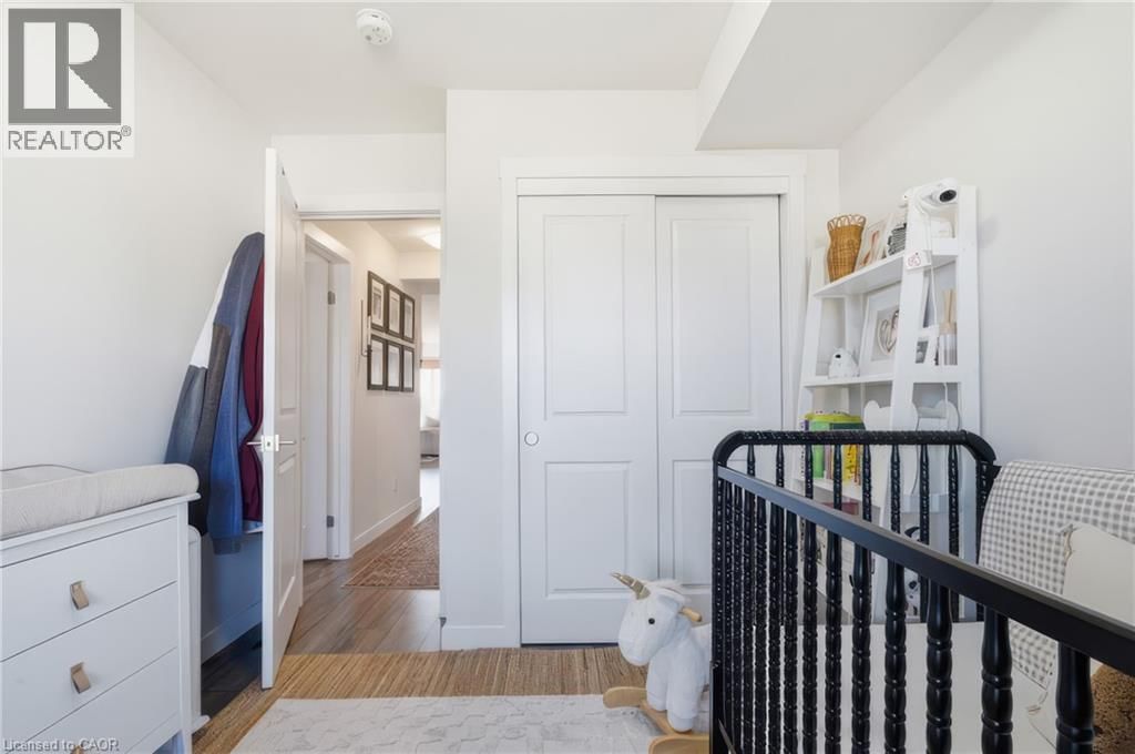 D8 - 160 ROCHEFORT STREET Image 27