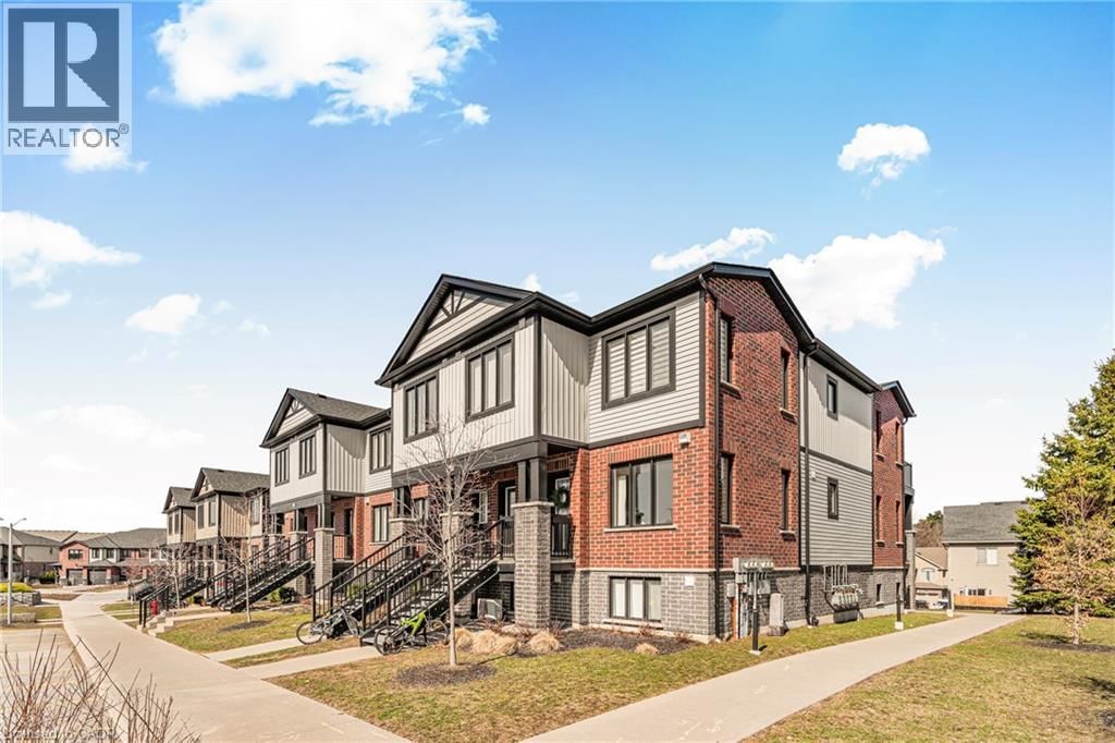 D8 - 160 ROCHEFORT STREET Image 30