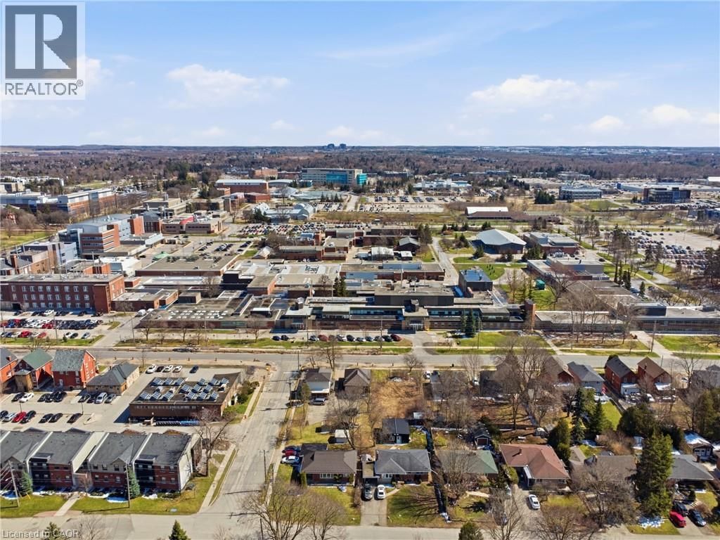 33 COLLEGE AVENUE WEST Image 18