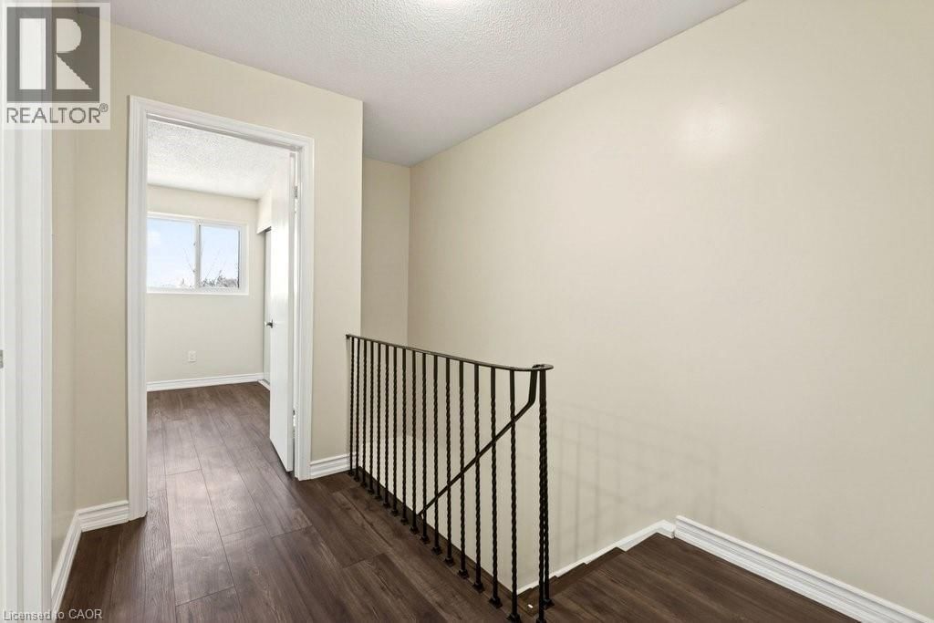 40 - 30 DUNDALK DRIVE Image 22