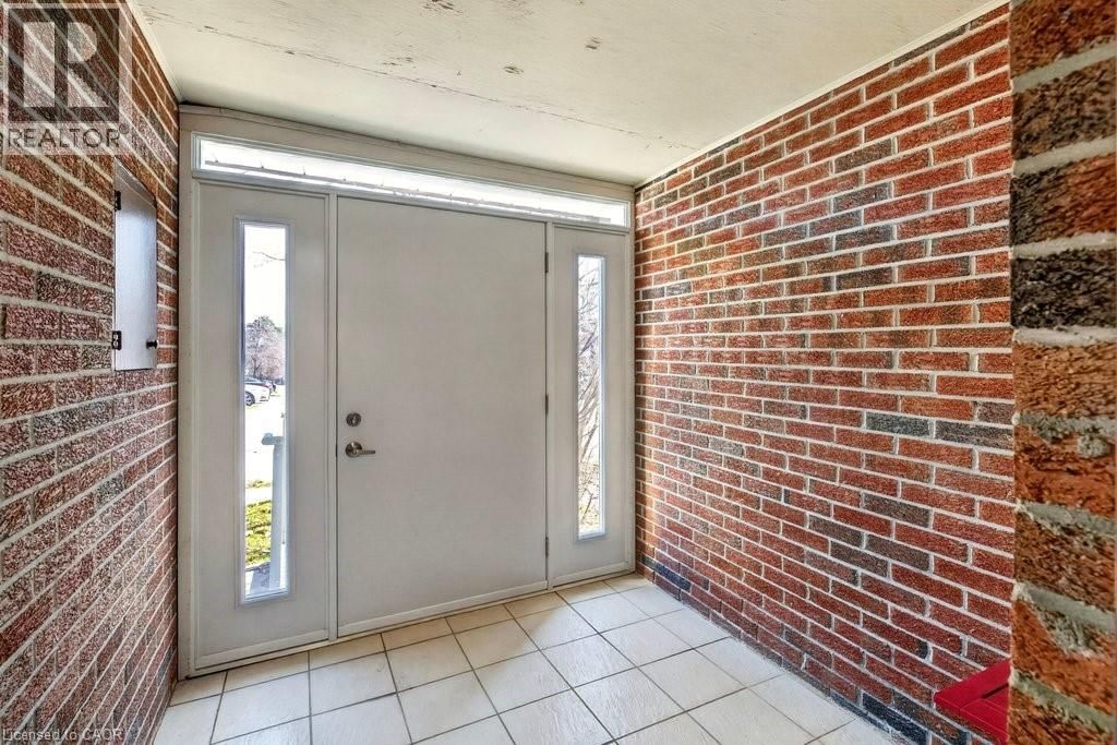 40 - 30 DUNDALK DRIVE Image 3