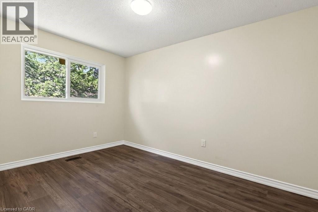 40 - 30 DUNDALK DRIVE Image 31