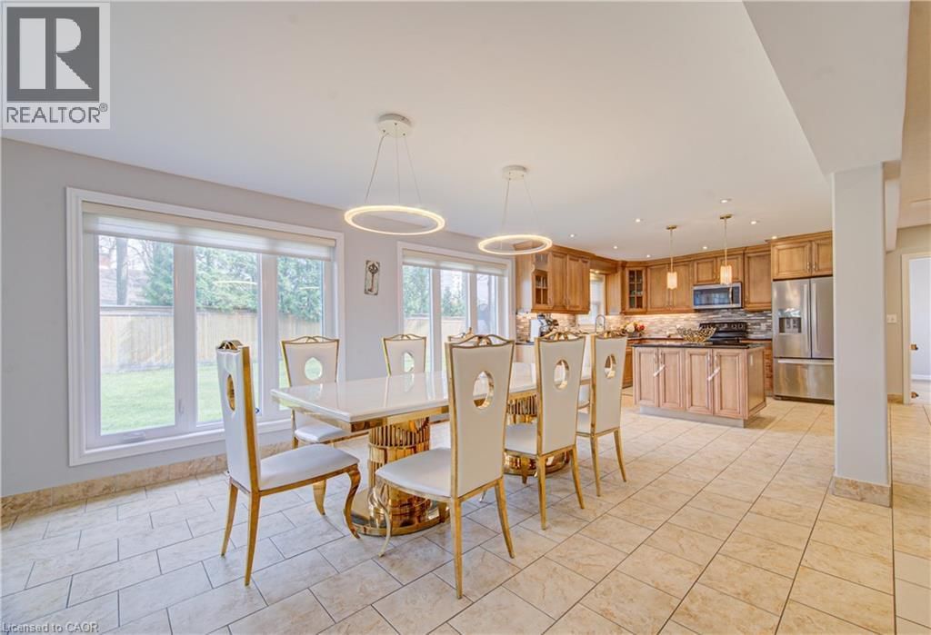 298 FERNDALE PLACE Image 15