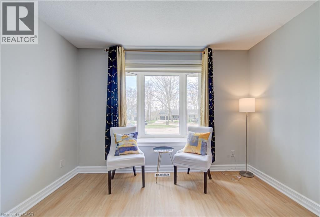 298 FERNDALE PLACE Image 18