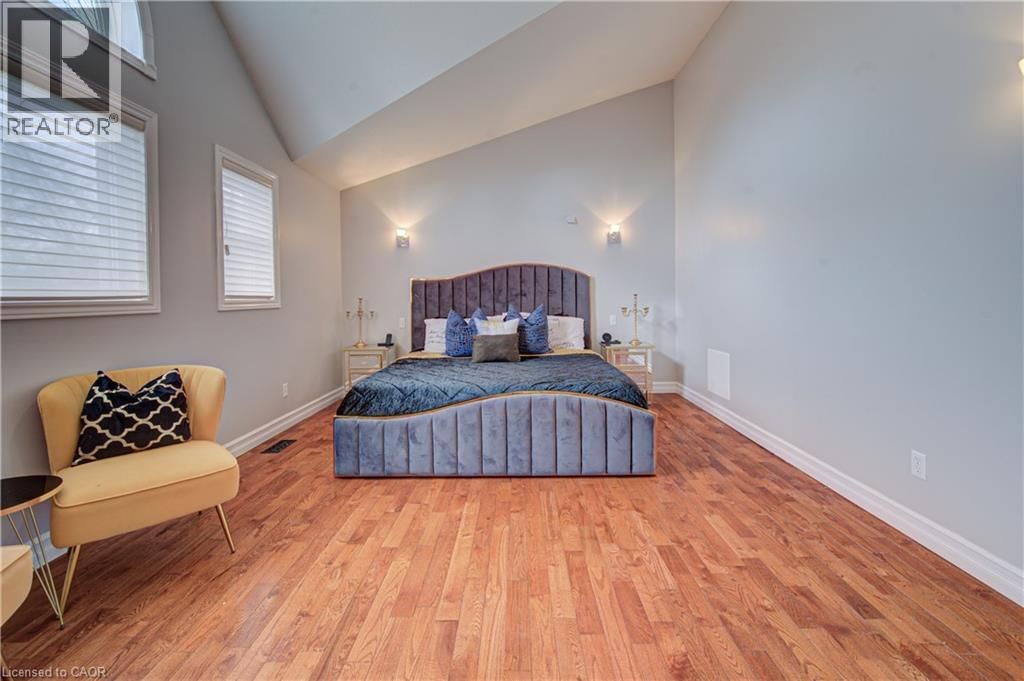 298 FERNDALE PLACE Image 30