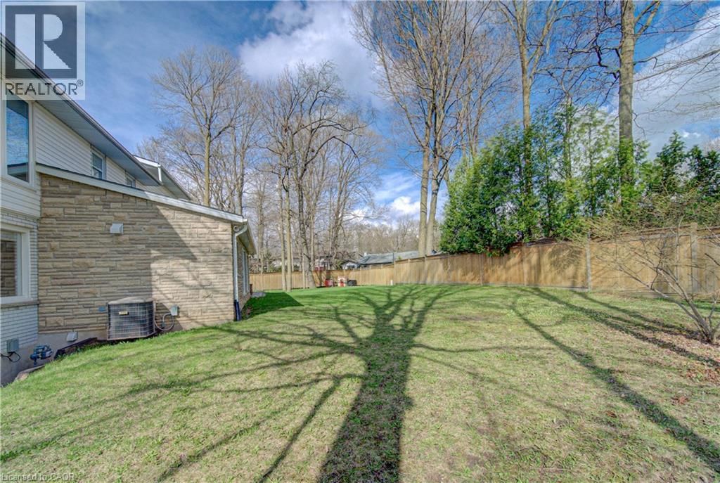 298 FERNDALE PLACE Image 44