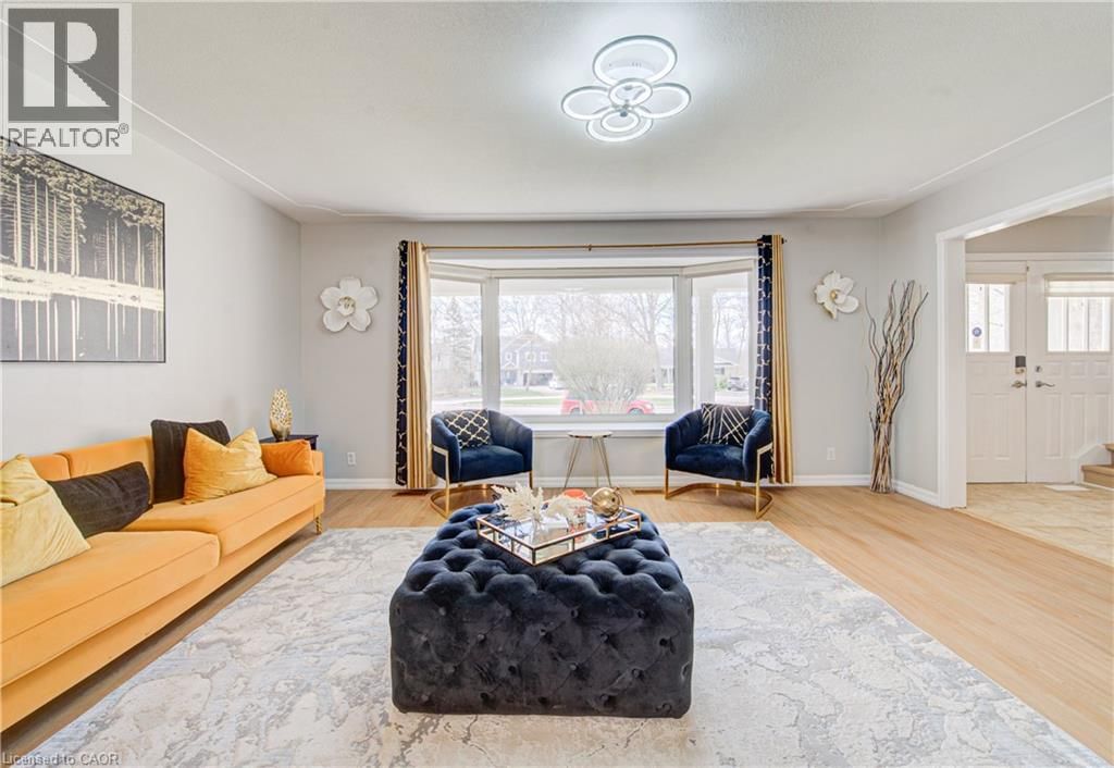 298 FERNDALE PLACE Image 7