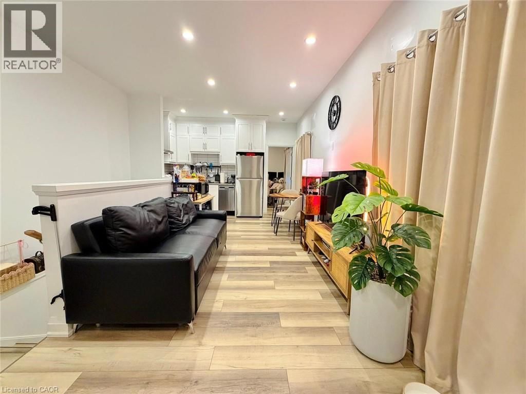 C - 261 BELMONT AVENUE WEST Image 4