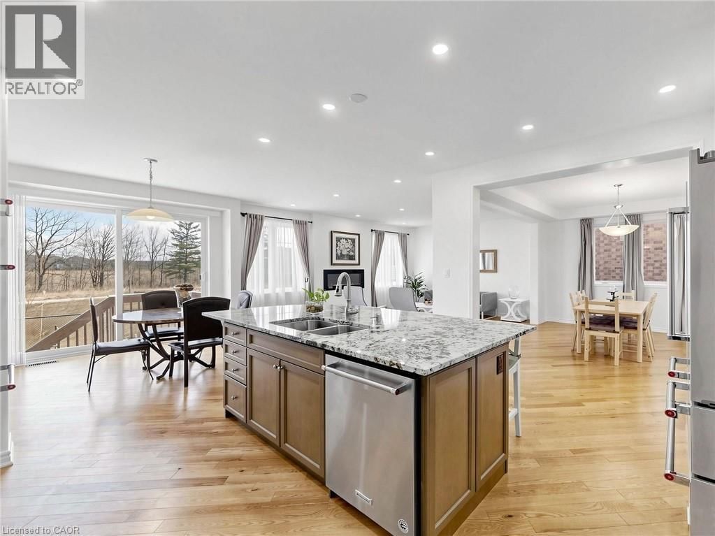 1229 SWEETFERN CRESCENT Image 12