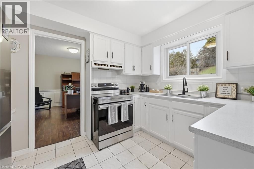 62 TERRACE DRIVE Image 13