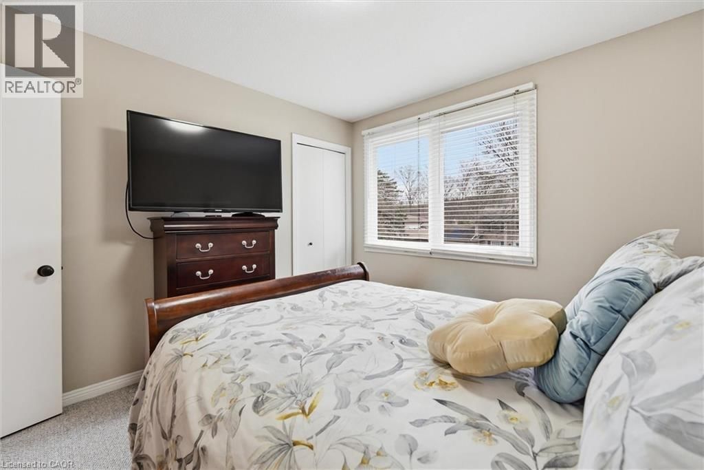 62 TERRACE DRIVE Image 26