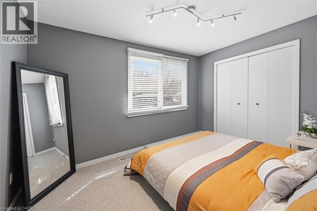 62 TERRACE DRIVE Image 30