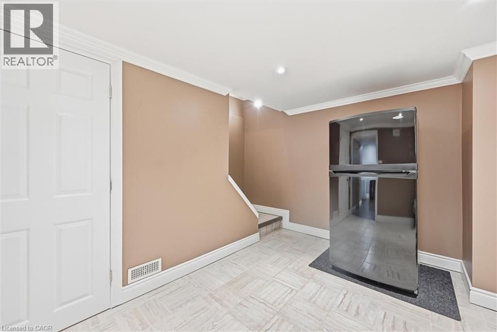 62 TERRACE DRIVE Image 37