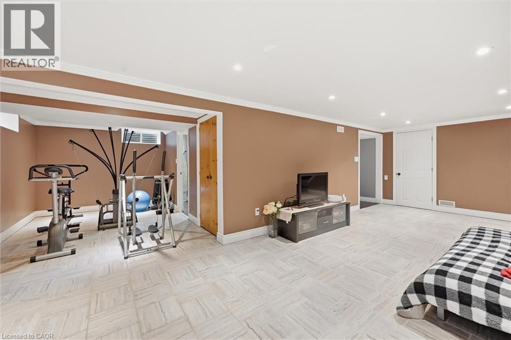 62 TERRACE DRIVE Image 40