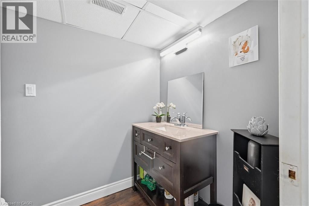 62 TERRACE DRIVE Image 45