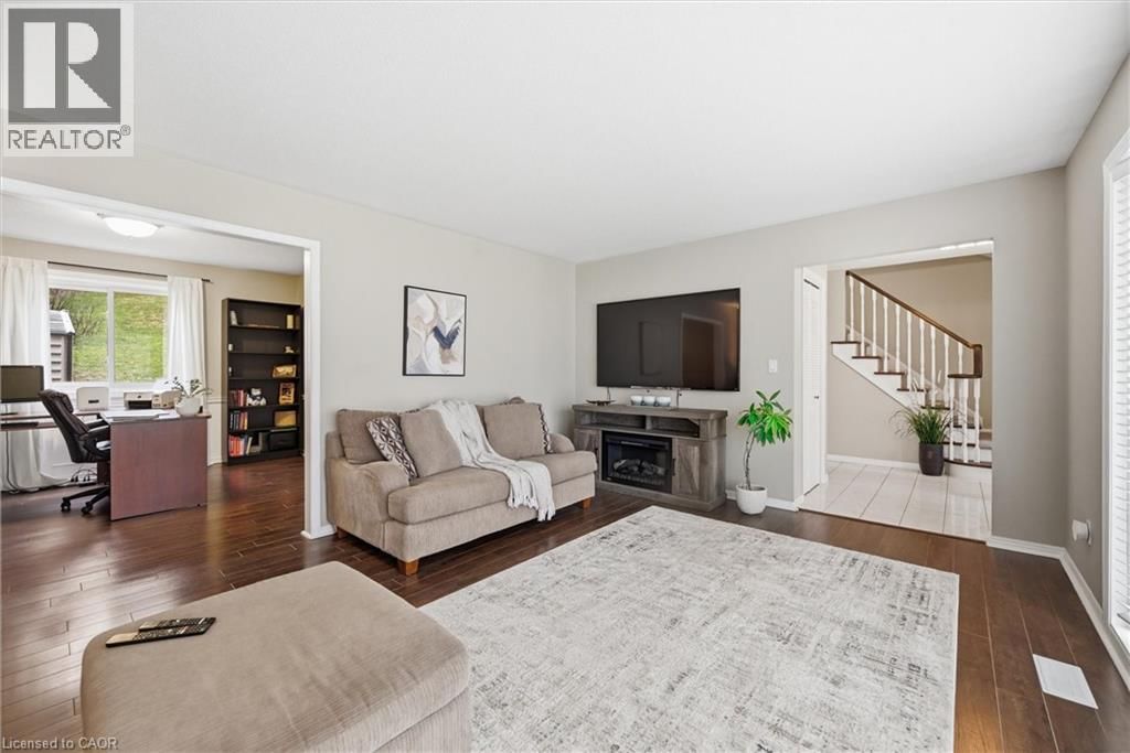 62 TERRACE DRIVE Image 8