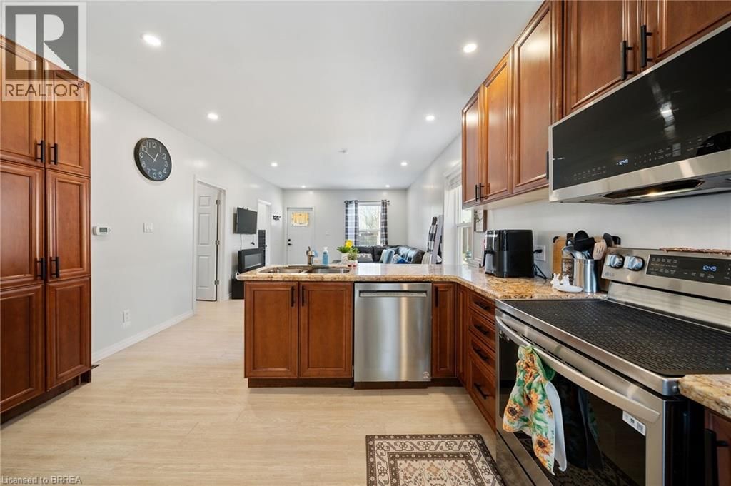 134 SUPERIOR STREET Image 15