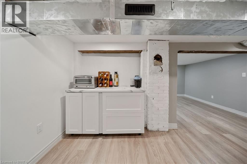 134 SUPERIOR STREET Image 28