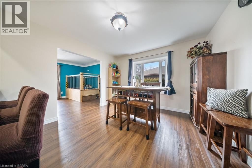 12 PARIS ROAD Image 4