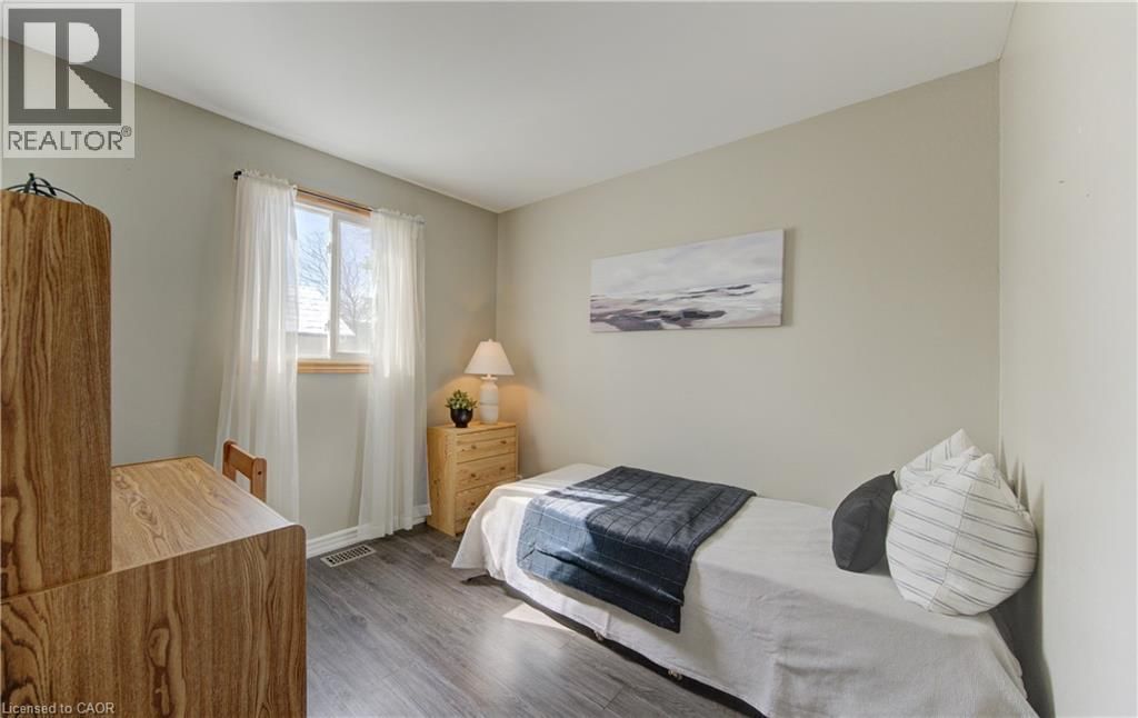 184 SILVER ASPEN CRESCENT Image 15