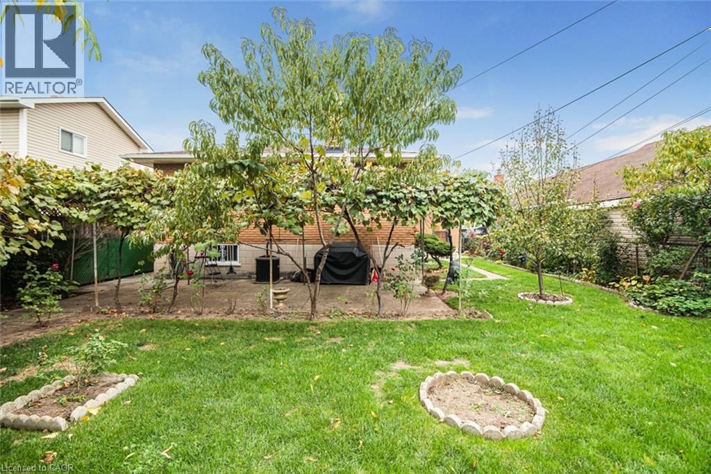 31 ADAIR AVENUE Image 37