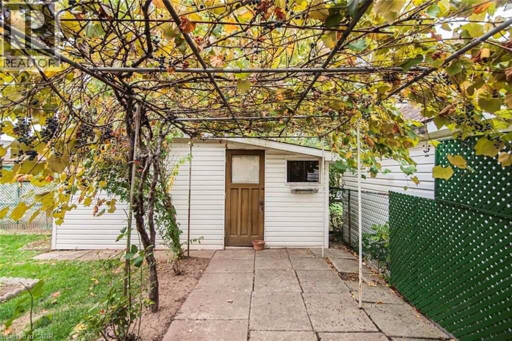 31 ADAIR AVENUE Image 41