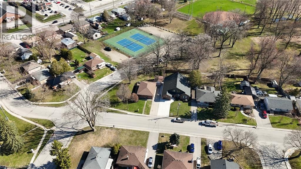 868 GROSVENOR STREET Image 39