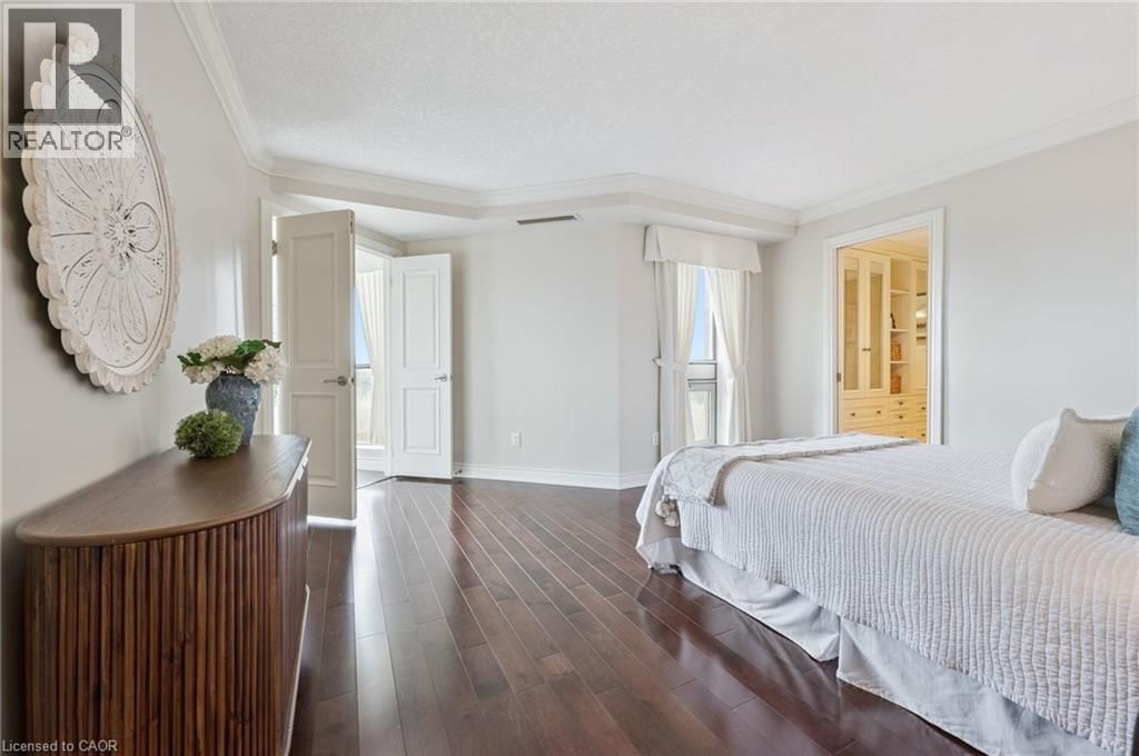 1010 - 265 WESTCOURT PLACE Image 22