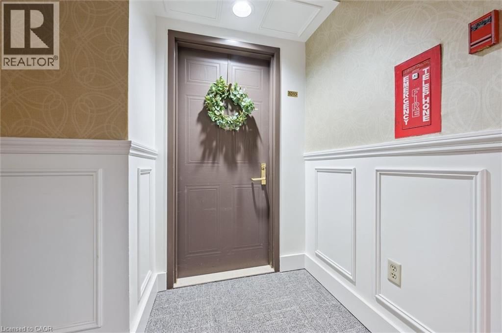 1010 - 265 WESTCOURT PLACE Image 3