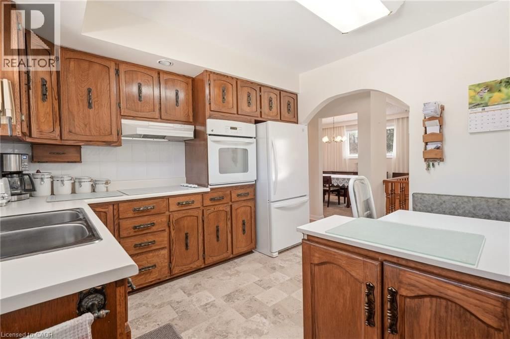 491 WARMINSTER DRIVE Image 11