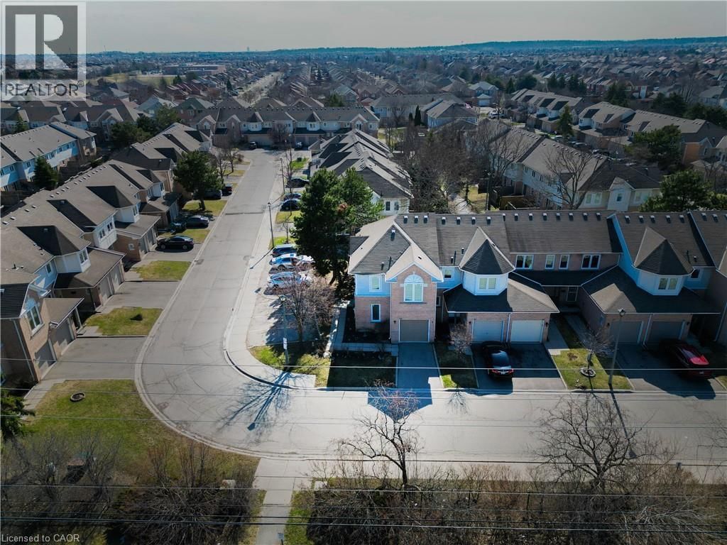 33 - 63 WICKSTEAD COURT Image 40