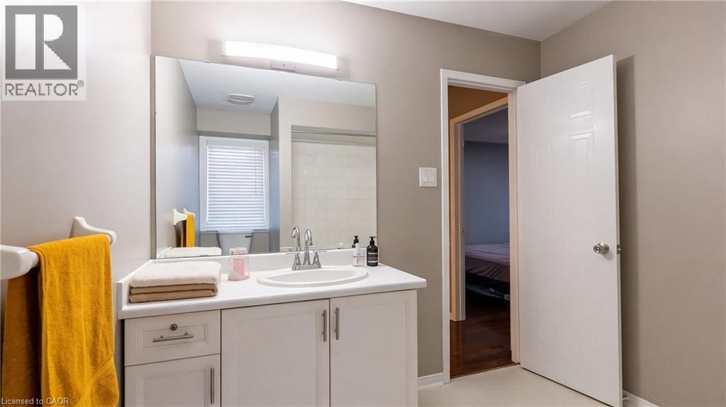 33 - 63 WICKSTEAD COURT Image 6