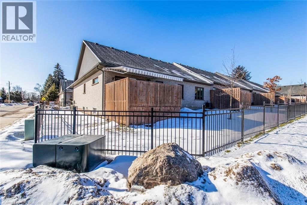 4 - 3757 ST. PETER AVENUE Image 43