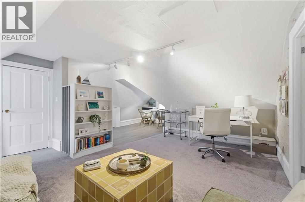 3 - 36 STANLEY AVENUE Image 12