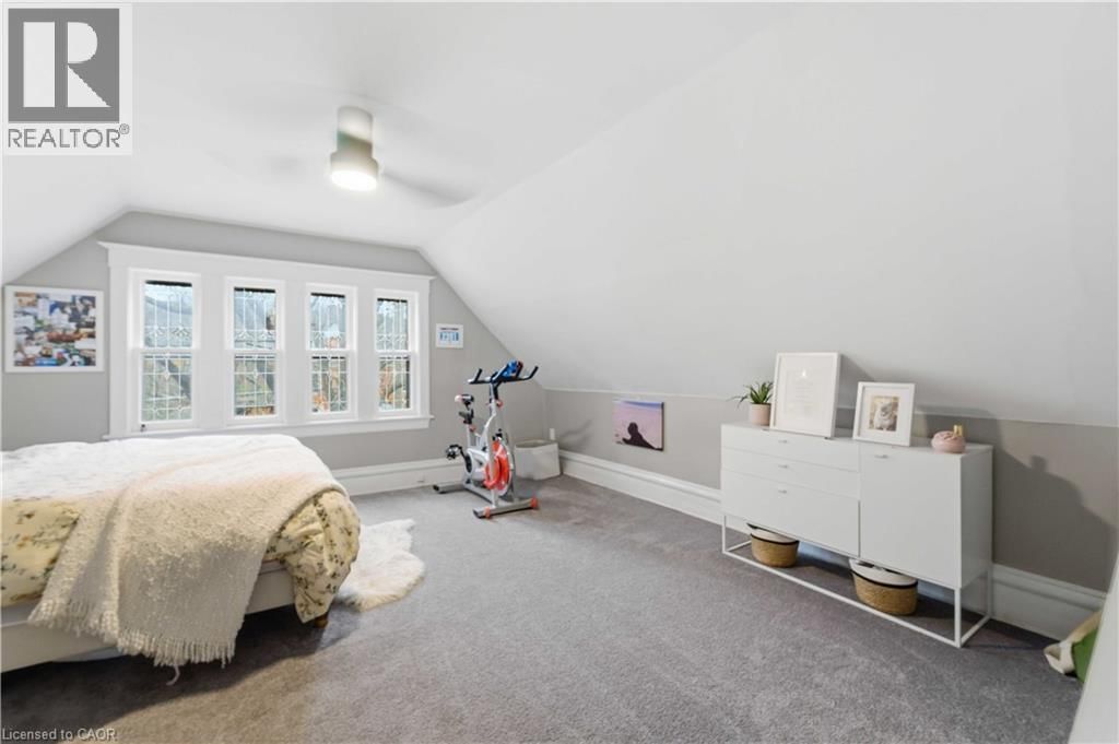 3 - 36 STANLEY AVENUE Image 17