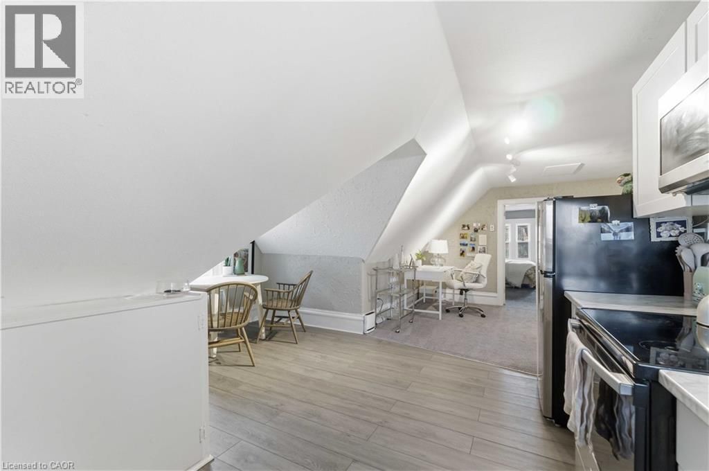 3 - 36 STANLEY AVENUE Image 6