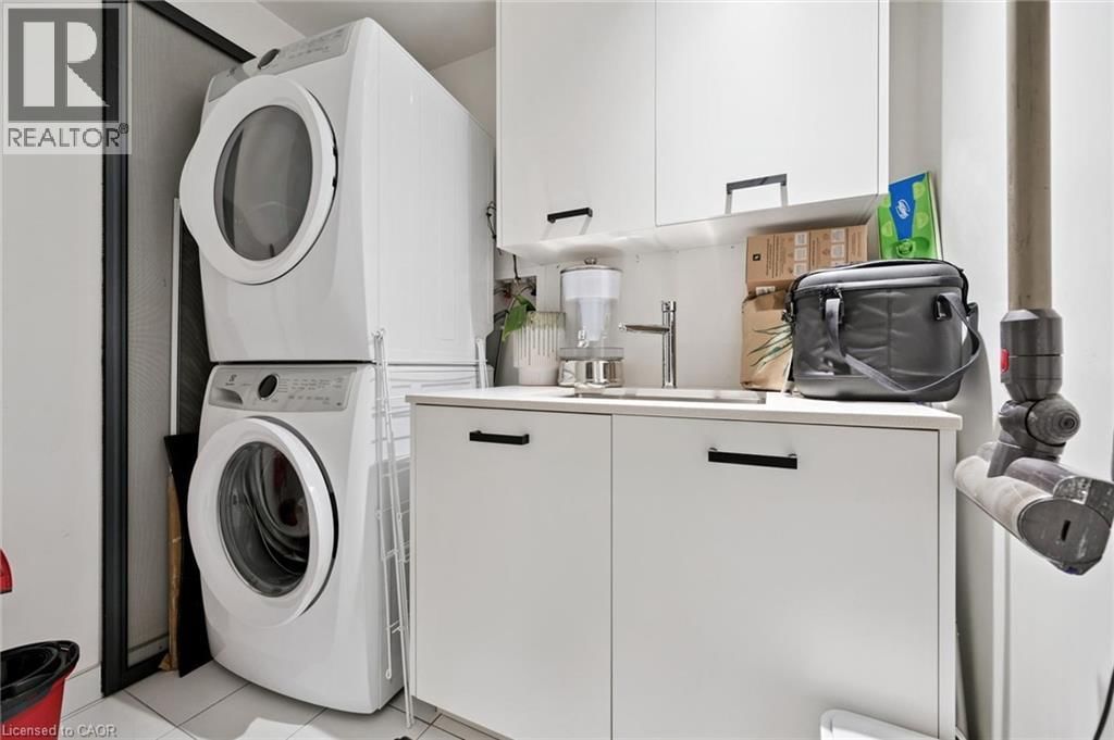 501 - 1888 QUEEN STREET EAST Image 25